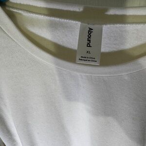 Abound Crop Cream Women's Sweatshirt Size Large